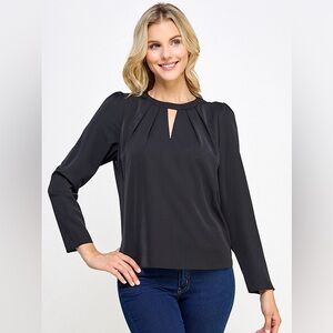 💝 Anything but Basic Black Top